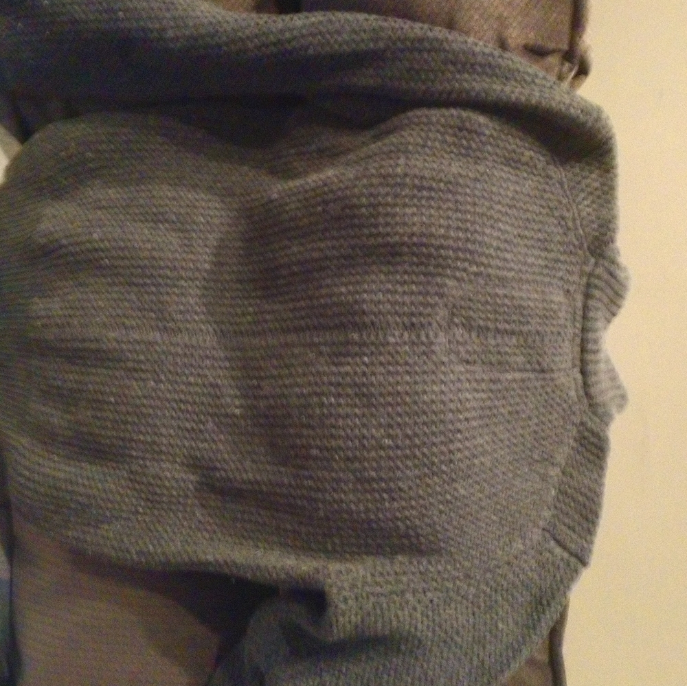 ๐ may be getting one more... FCUK men's sweater wool blend WARM - Picture 5 of 5